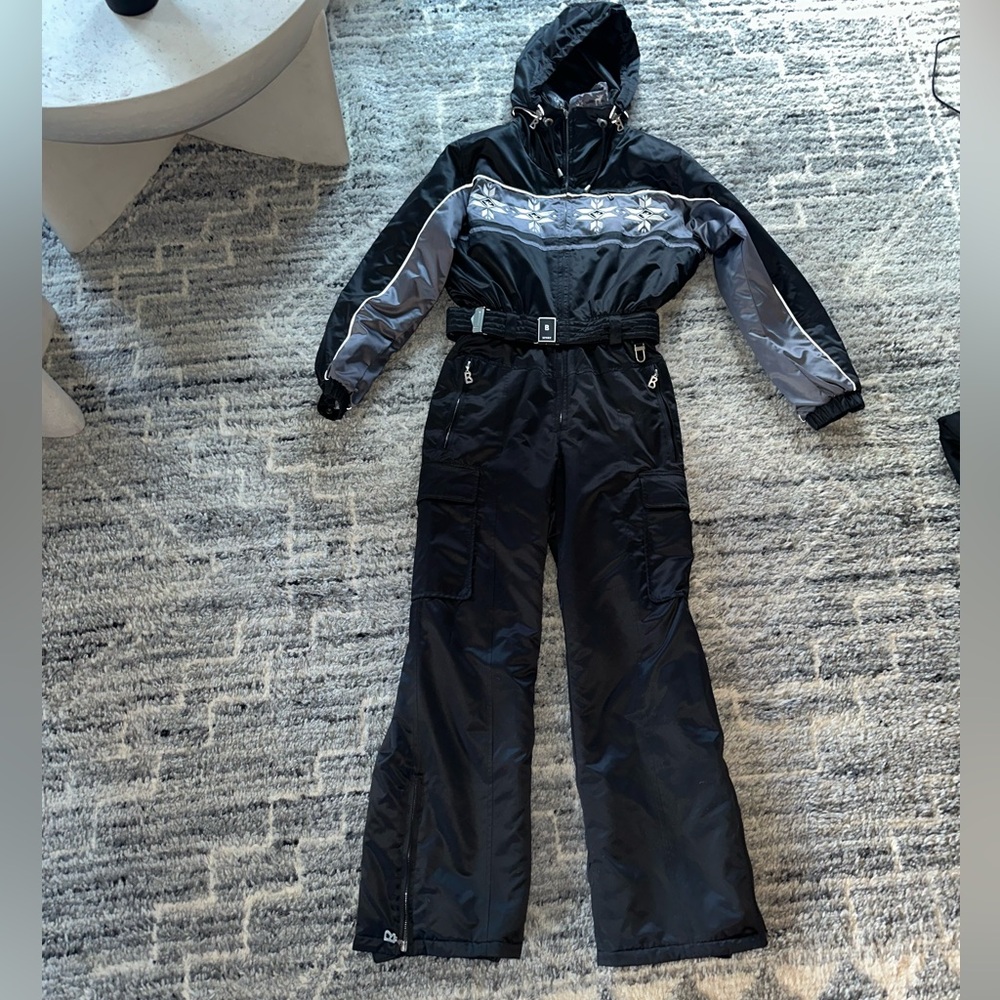 Bogner Black and Gray Ski Jacket size 8 - S XS